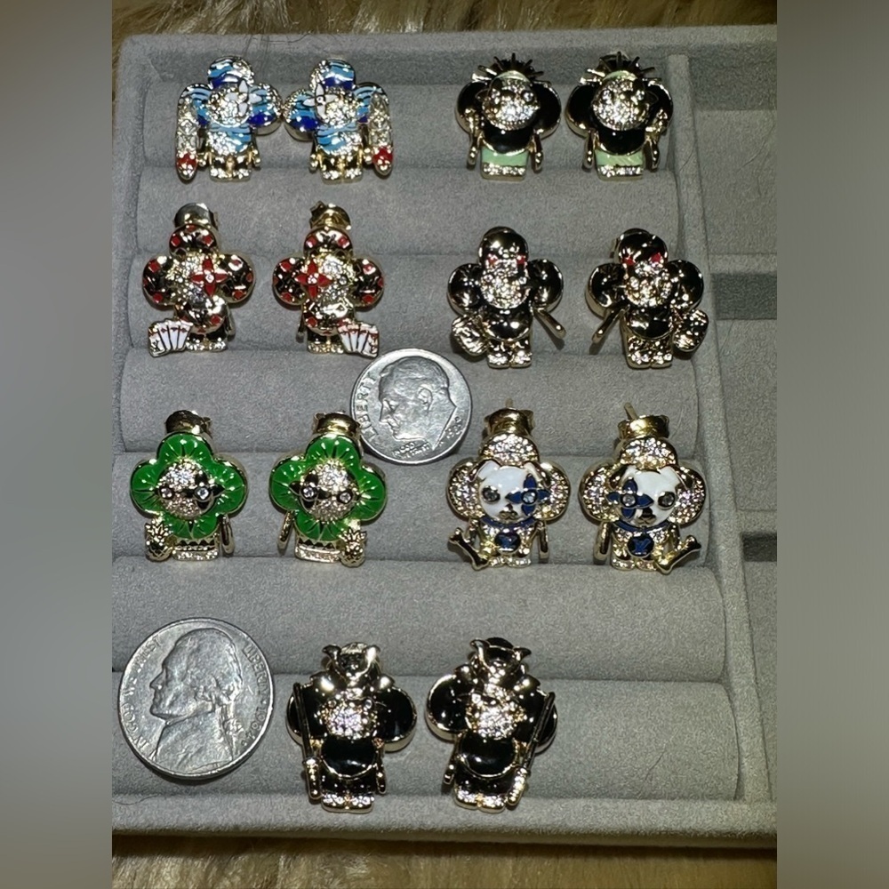 14K Gold Poker Player Cards Flower Doll Clover Pavé Iced Out Bling Stud Earring - Picture 11 of 11